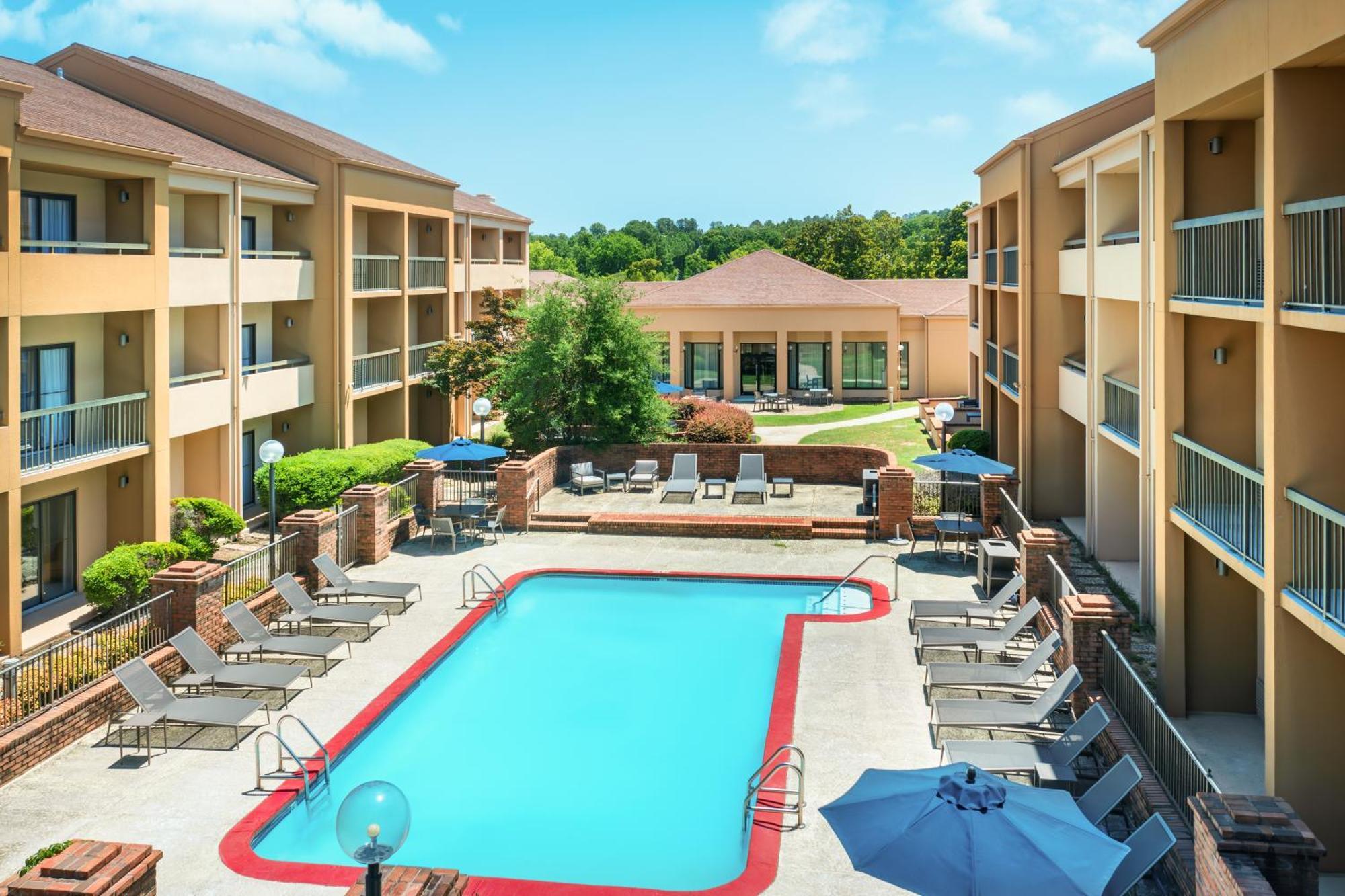 Courtyard By Marriott Little Rock West Hotel Exterior photo