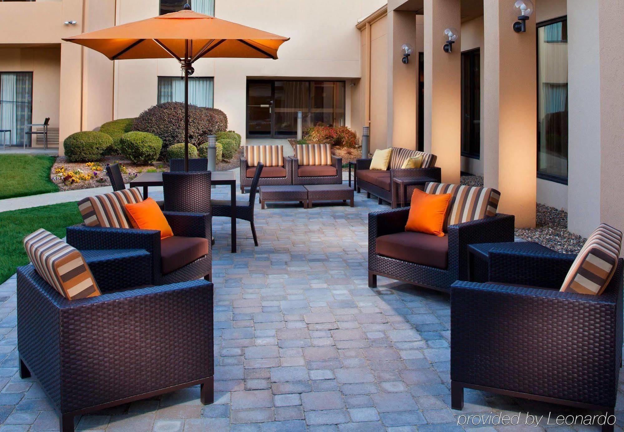 Courtyard By Marriott Little Rock West Hotel Exterior photo